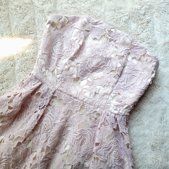 🍒EUC🍒 ASOS LITTLE MISTRESS BABY PINK CROCHET LACE DRESS - Picture 2 of 8